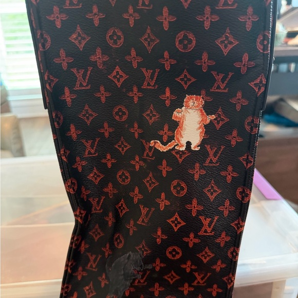 Louis Vuitton Monogram Red and Brown Interior Bag - Picture 3 of 11